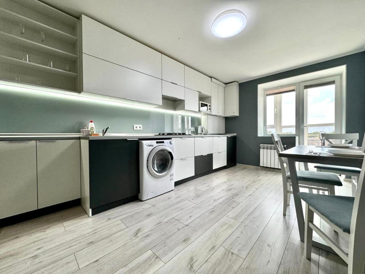 Apartpoltava Апартаменти Бізнес-Класу В Престижній Новобудові З Панорамним Балконом Центр 外观 照片