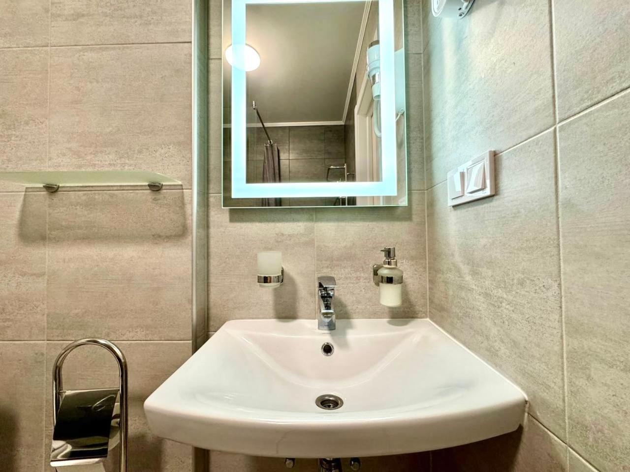 Apartpoltava Апартаменти Бізнес-Класу В Престижній Новобудові З Панорамним Балконом Центр 外观 照片